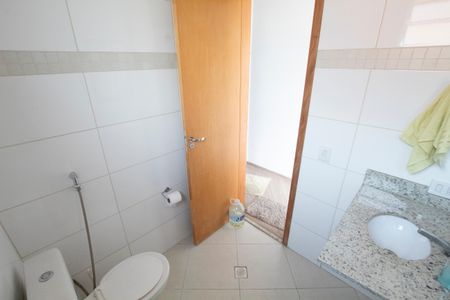 Casa à venda com 300m², 5 quartos e 3 vagasBanheiro da Suíte 4