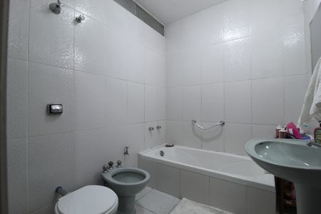 Apartamento para alugar com 190m², 3 quartos e 1 vagaBanheiro da Suíte