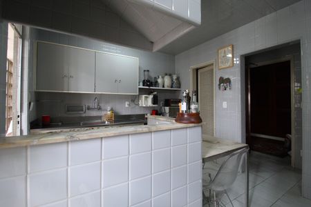 Apartamento para alugar com 190m², 3 quartos e 1 vagaCozinha