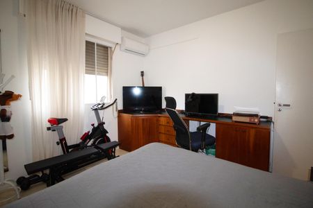 Apartamento à venda com 160m², 3 quartos e 2 vagasQuarto 2