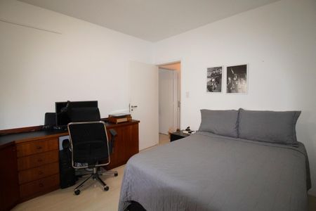 Apartamento à venda com 160m², 3 quartos e 2 vagasQuarto 2