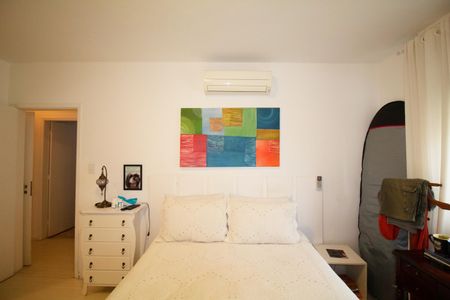 Apartamento à venda com 160m², 3 quartos e 2 vagasSuíte 1