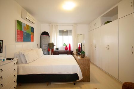 Apartamento à venda com 160m², 3 quartos e 2 vagasSuíte 1