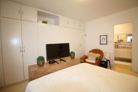 Apartamento à venda com 160m², 3 quartos e 2 vagasSuíte 1