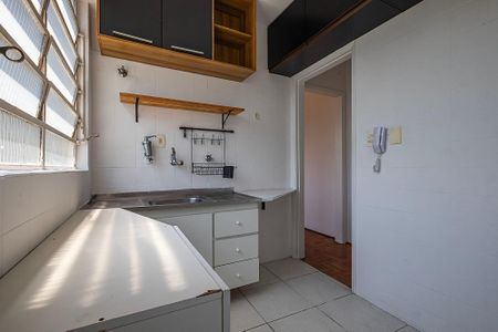 Apartamento à venda com 42m², 1 quarto e 1 vaga Apartamento à venda com 42m², 1 quarto e 1 vagaCozinha