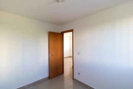 Apartamento à venda com 43m², 2 quartos e 1 vagaQuarto 02
