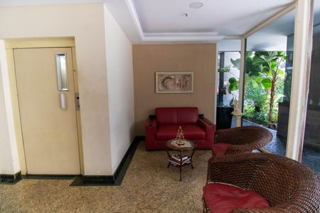 Apartamento à venda com 129m², 3 quartos e 2 vagas Apartamento à venda com 129m², 3 quartos e 2 vagasPortaria