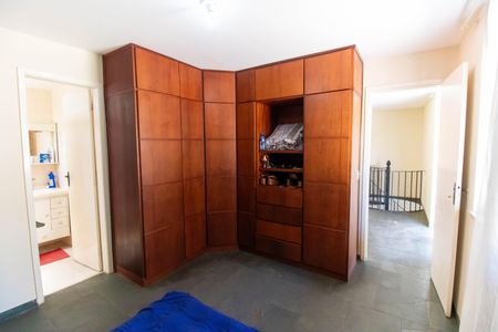 Apartamento à venda com 129m², 3 quartos e 2 vagas Apartamento à venda com 129m², 3 quartos e 2 vagasSuíte