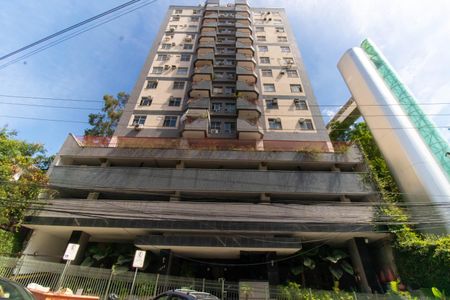Apartamento à venda com 129m², 3 quartos e 2 vagas Apartamento à venda com 129m², 3 quartos e 2 vagasFachada
