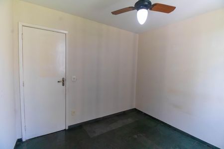 Apartamento à venda com 129m², 3 quartos e 2 vagas Apartamento à venda com 129m², 3 quartos e 2 vagasQuarto 1