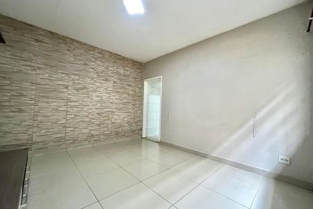 Sala de casa para alugar com 2 quartos, 120m² em Jardim Oriental, São Paulo
