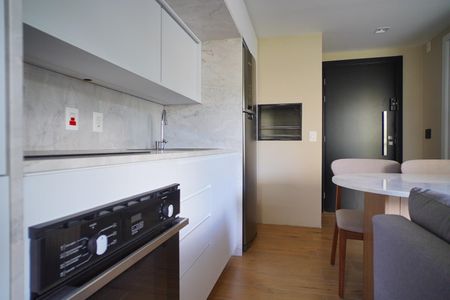 Cozinha  de apartamento para alugar com 1 quarto, 42m² em Boa Vista, Porto Alegre