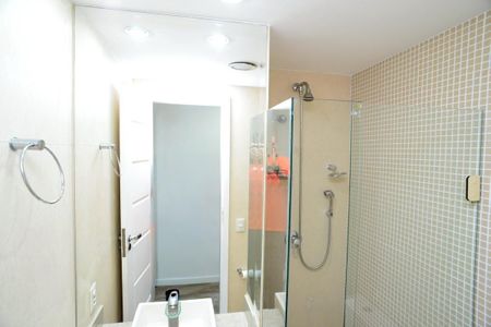 Apartamento para alugar com 156m², 4 quartos e 2 vagas Apartamento para alugar com 156m², 4 quartos e 2 vagasBanheiro Social