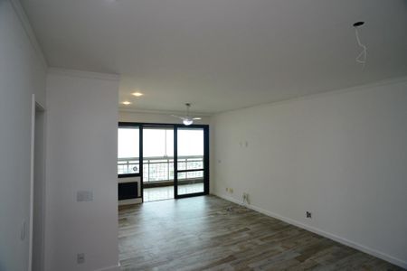 Sala de apartamento para alugar com 4 quartos, 156m² em Barra da Tijuca, Rio de Janeiro