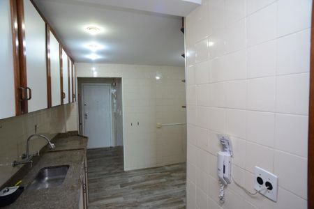 Apartamento para alugar com 156m², 4 quartos e 2 vagas Apartamento para alugar com 156m², 4 quartos e 2 vagasCozinha