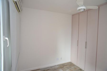 Apartamento para alugar com 156m², 4 quartos e 2 vagas Apartamento para alugar com 156m², 4 quartos e 2 vagasQuarto 2