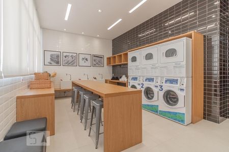 Apartamento à venda com 34m², 2 quartos e sem vagaÁrea comum - Lavanderia