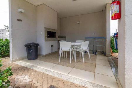 Apartamento à venda com 41m², 2 quartos e sem vagaÁrea Comum - Churrasqueiro