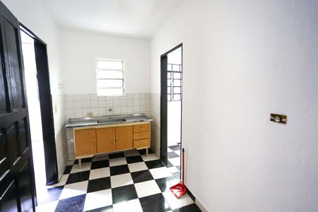 cozinha de casa para alugar com 1 quarto, 60m² em Parque Pinheiros, Taboão da Serra