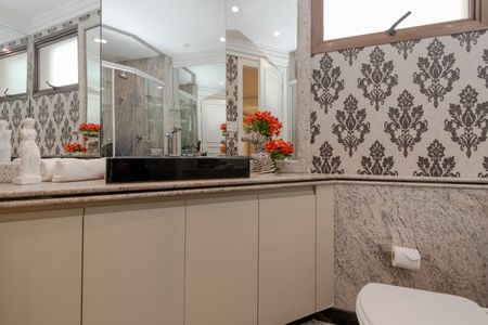 Apartamento à venda com 121m², 3 quartos e 3 vagasBanheiro da Suíte