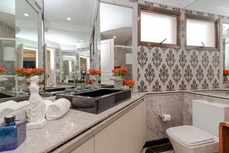 Apartamento à venda com 121m², 3 quartos e 3 vagasBanheiro da Suíte