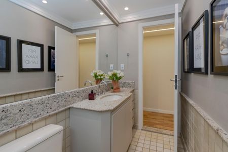 Apartamento à venda com 121m², 3 quartos e 3 vagasBanheiro