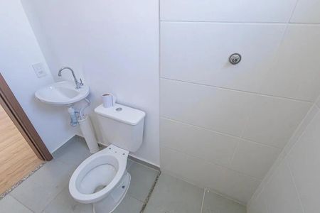 Banheiro de apartamento para alugar com 2 quartos, 63m² em Paulicéia, São Bernardo do Campo
