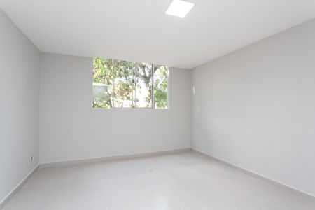 Apartamento para alugar com 70m², 3 quartos e sem vaga Apartamento para alugar com 70m², 3 quartos e sem vagaSala