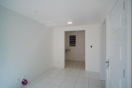 Sala de casa de condomínio para alugar com 2 quartos, 86m² em Jardim Itu, Porto Alegre