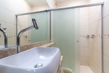 Casa para alugar com 75m², 3 quartos e 2 vagasBanheiro