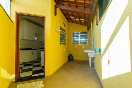 Casa para alugar com 75m², 3 quartos e 2 vagasÁrea de Serviço