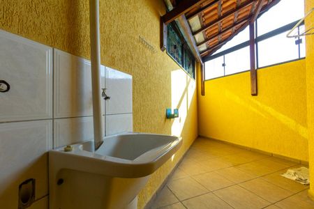 Casa para alugar com 75m², 3 quartos e 2 vagasÁrea de Serviço