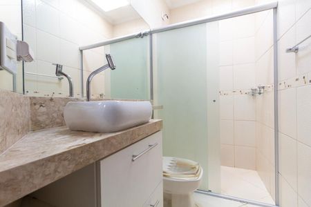 Casa para alugar com 75m², 3 quartos e 2 vagasBanheiro