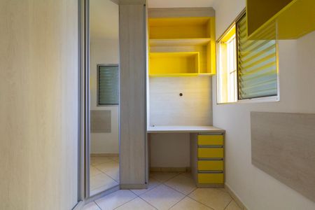 Casa para alugar com 75m², 3 quartos e 2 vagasQuarto 2