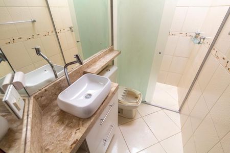 Casa para alugar com 75m², 3 quartos e 2 vagasBanheiro