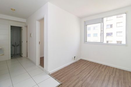 Sala de apartamento para alugar com 2 quartos, 36m² em Jardim Germânia, São Paulo