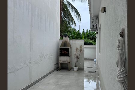 Casa de condomínio para alugar com 55m², 2 quartos e 2 vagas Casa de condomínio para alugar com 55m², 2 quartos e 2 vagasÁrea externa