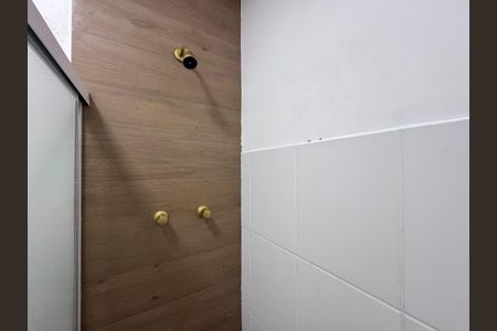 Casa de condomínio para alugar com 55m², 2 quartos e 2 vagas Casa de condomínio para alugar com 55m², 2 quartos e 2 vagasBanheiro Social