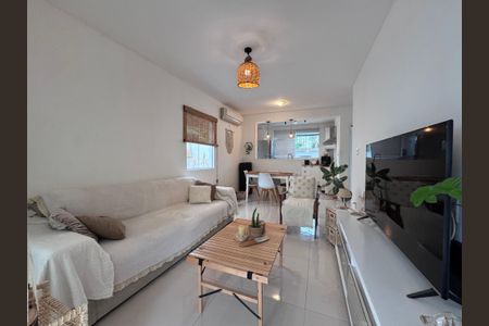 Casa de condomínio para alugar com 55m², 2 quartos e 2 vagas Casa de condomínio para alugar com 55m², 2 quartos e 2 vagasSala