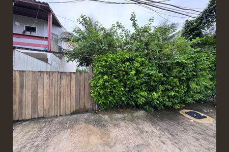 Casa de condomínio para alugar com 55m², 2 quartos e 2 vagas Casa de condomínio para alugar com 55m², 2 quartos e 2 vagasFachada