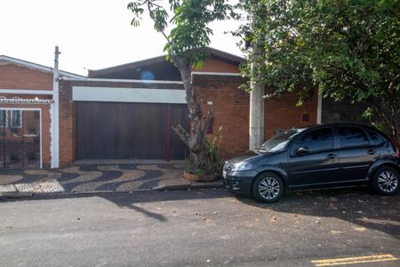 Casa para alugar com 200m², 3 quartos e 3 vagasFACHADA