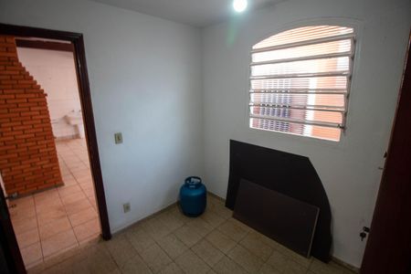 Casa para alugar com 200m², 3 quartos e 3 vagasQUARTO FUNDOS