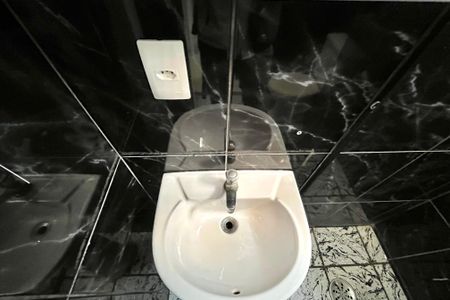 Apartamento à venda com 51m², 2 quartos e 1 vaga Apartamento à venda com 51m², 2 quartos e 1 vagaBanheiro