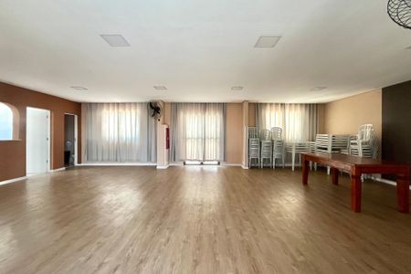 Apartamento à venda com 51m², 2 quartos e 1 vaga Apartamento à venda com 51m², 2 quartos e 1 vagaÁrea comum - Salão de festas