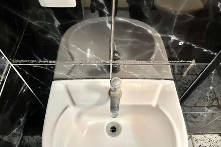 Apartamento à venda com 51m², 2 quartos e 1 vaga Apartamento à venda com 51m², 2 quartos e 1 vagaBanheiro