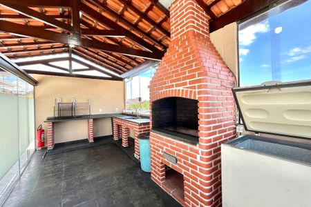 Apartamento à venda com 51m², 2 quartos e 1 vaga Apartamento à venda com 51m², 2 quartos e 1 vagaÁrea comum - Churrasqueira