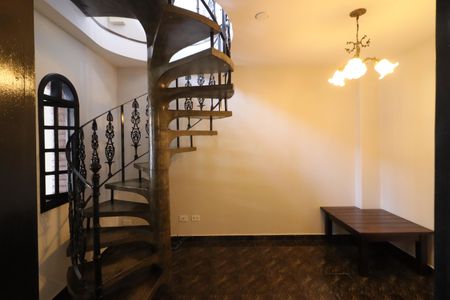 Sala de casa para alugar com 3 quartos, 190m² em Quitaúna, Osasco