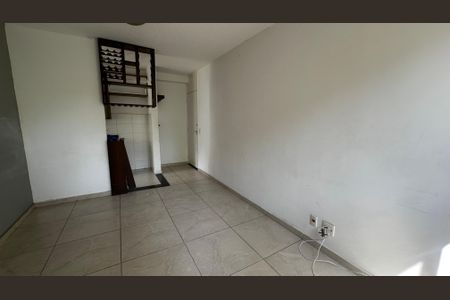 Sala de apartamento para alugar com 3 quartos, 53m² em Vargem Grande, Rio de Janeiro