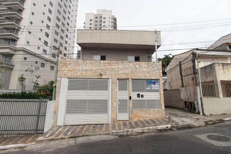 Casa à venda com 214m², 3 quartos e 2 vagas Casa à venda com 214m², 3 quartos e 2 vagasFachada