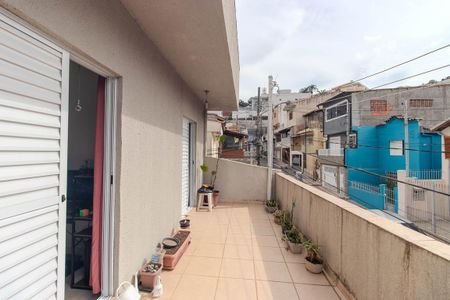 Casa à venda com 214m², 3 quartos e 2 vagas Casa à venda com 214m², 3 quartos e 2 vagasVaranda